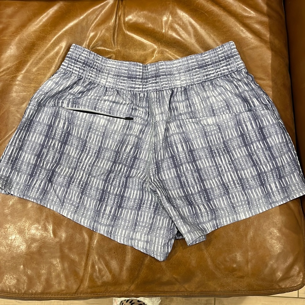 Vuori shorts never been worn